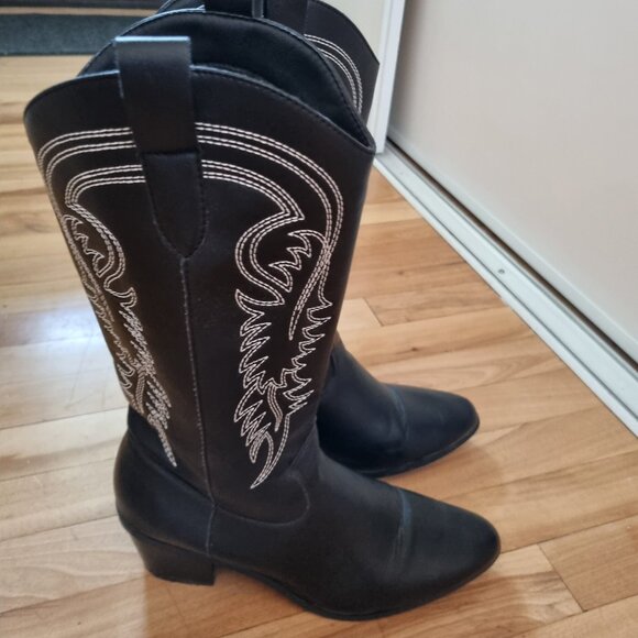 Black cowboy boots with white stitching - Picture 2 of 8